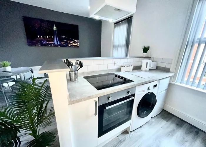 Reads Luxury Jacuzzi Apartments